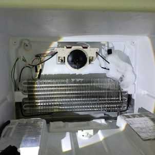 appliance repair crew