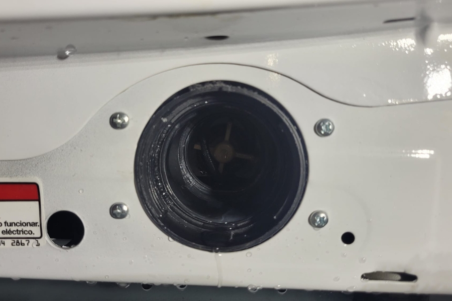 empty drain pump slot for replacing a commercial washer drain pump
