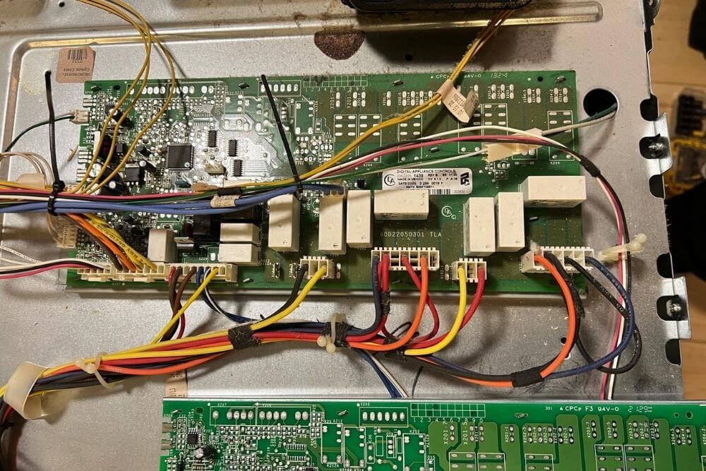 Professional Ariston oven repair service