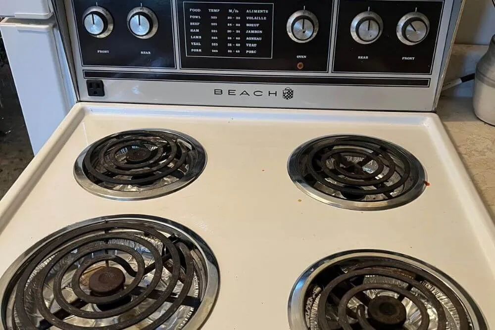 Stove and range repair technicians in Charleston